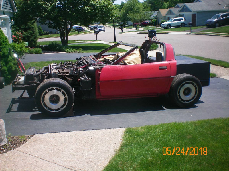 Illustration for article titled Want an '85 Corvette, but terrible?